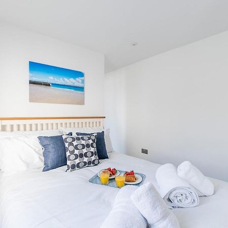 Marcella'S Retreat Villa St Ives Екстериор снимка