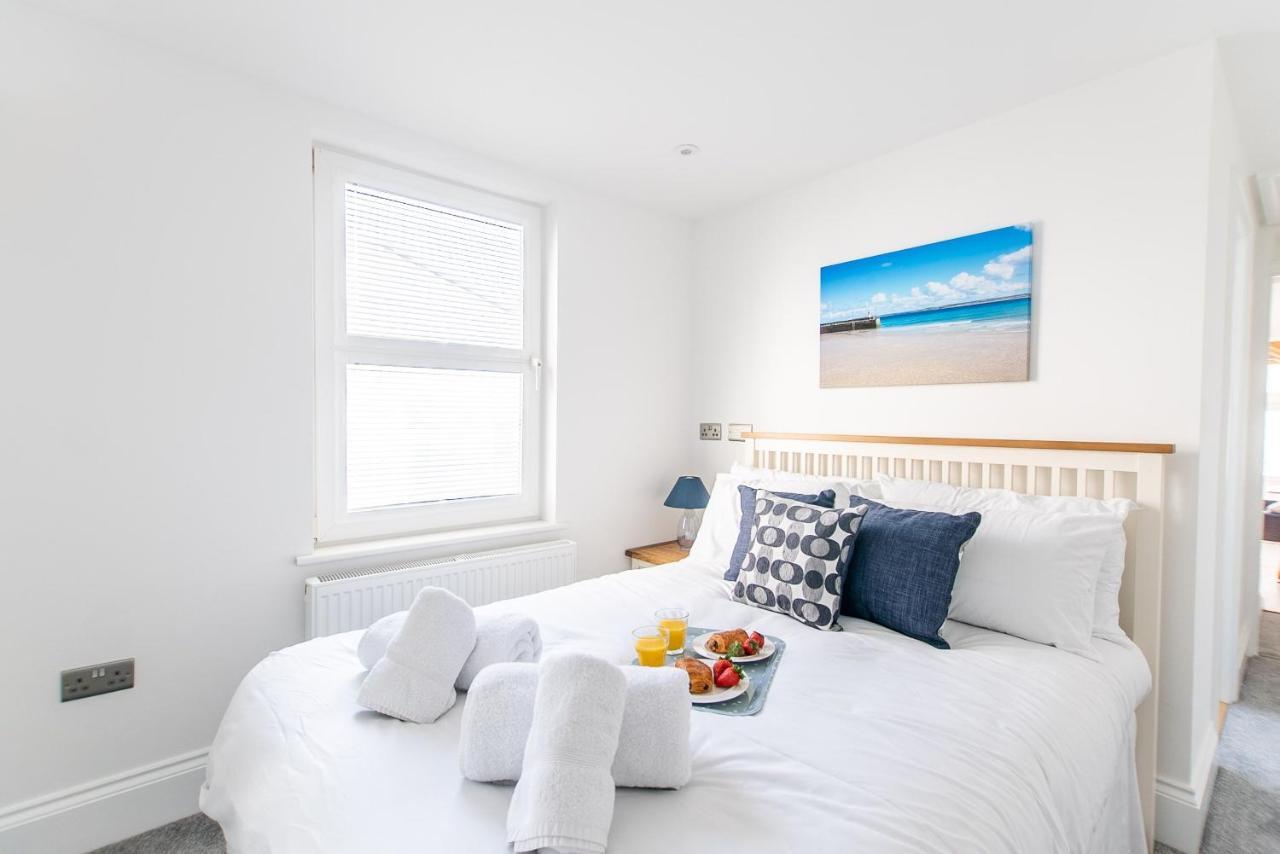 Marcella'S Retreat Villa St Ives Екстериор снимка